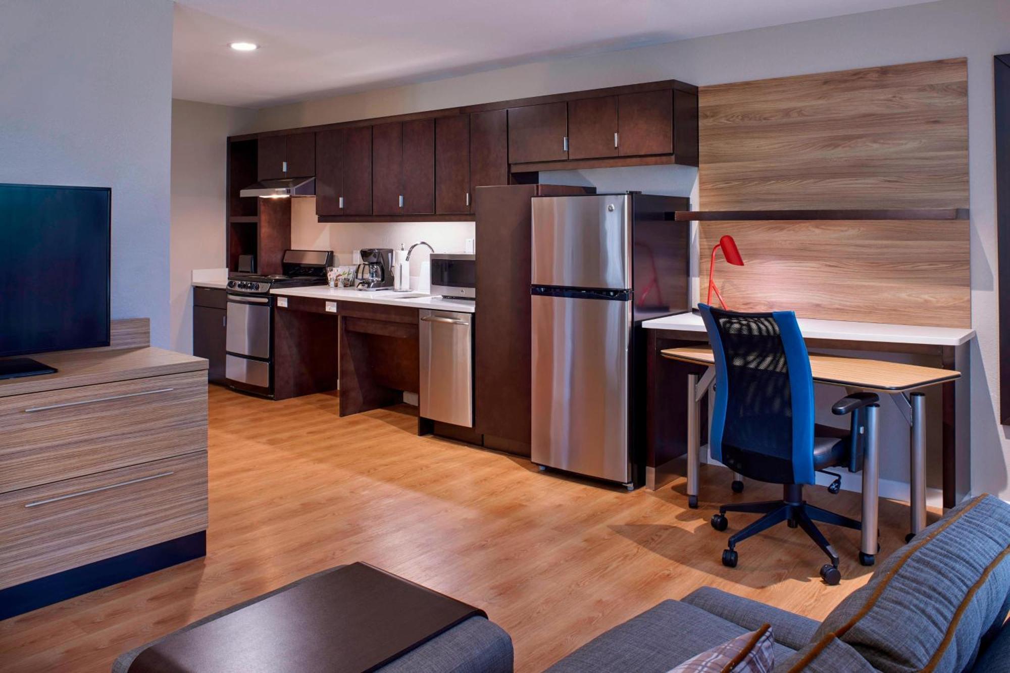 Towneplace Suites By Marriott Richmond Bagian luar foto
