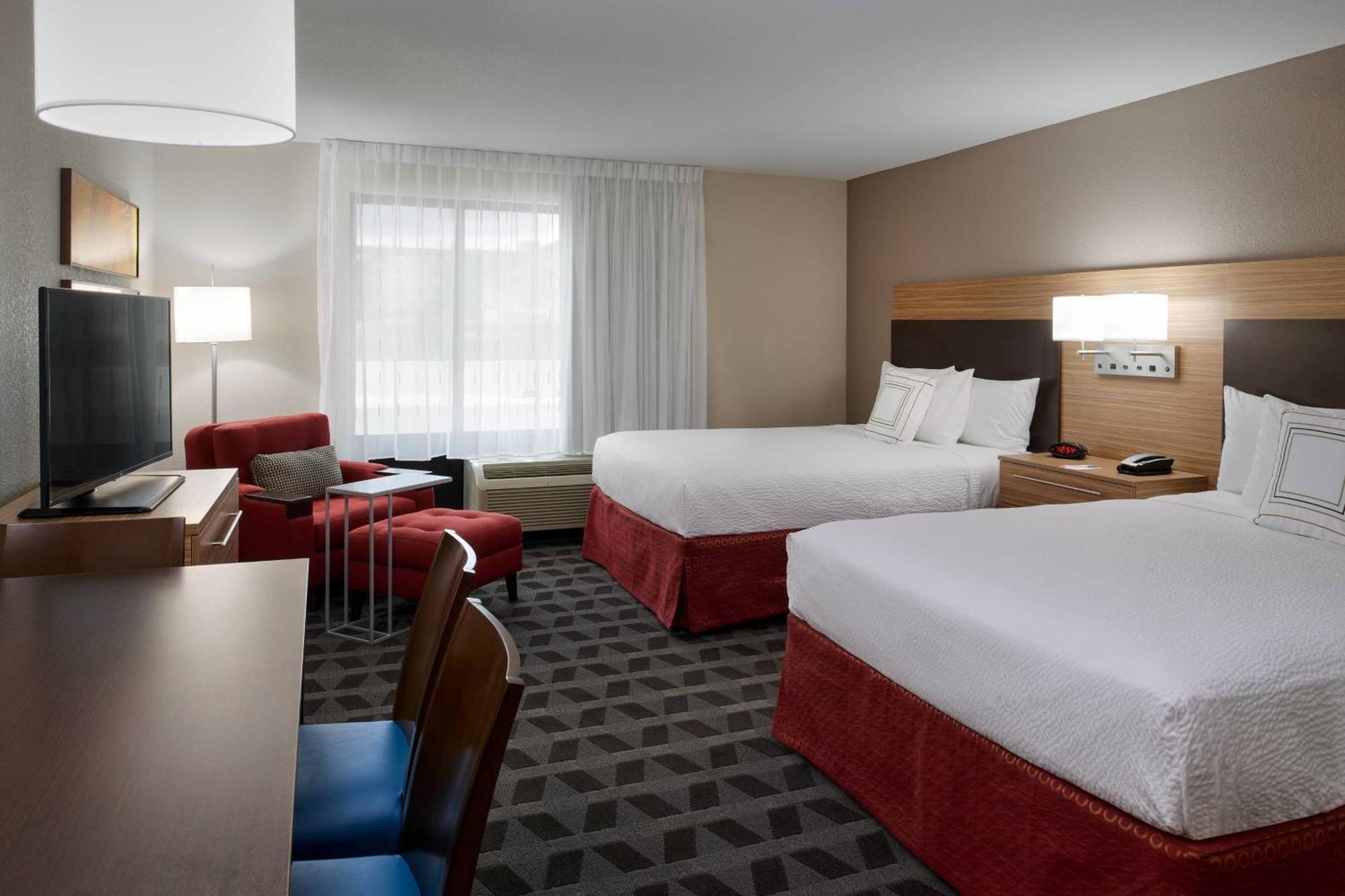 Towneplace Suites By Marriott Richmond Bagian luar foto